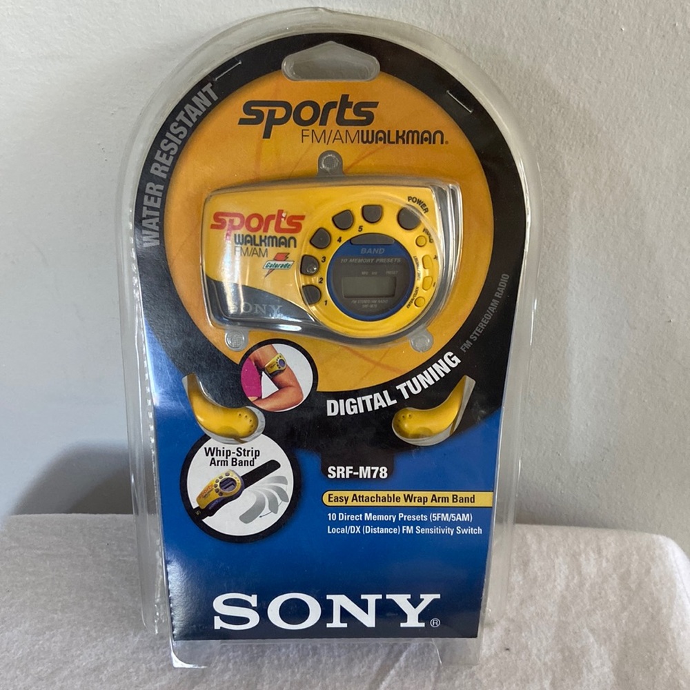 Vintage Sony Sports FM/AM Walkman